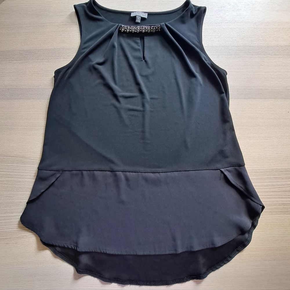 The Limited black top size M